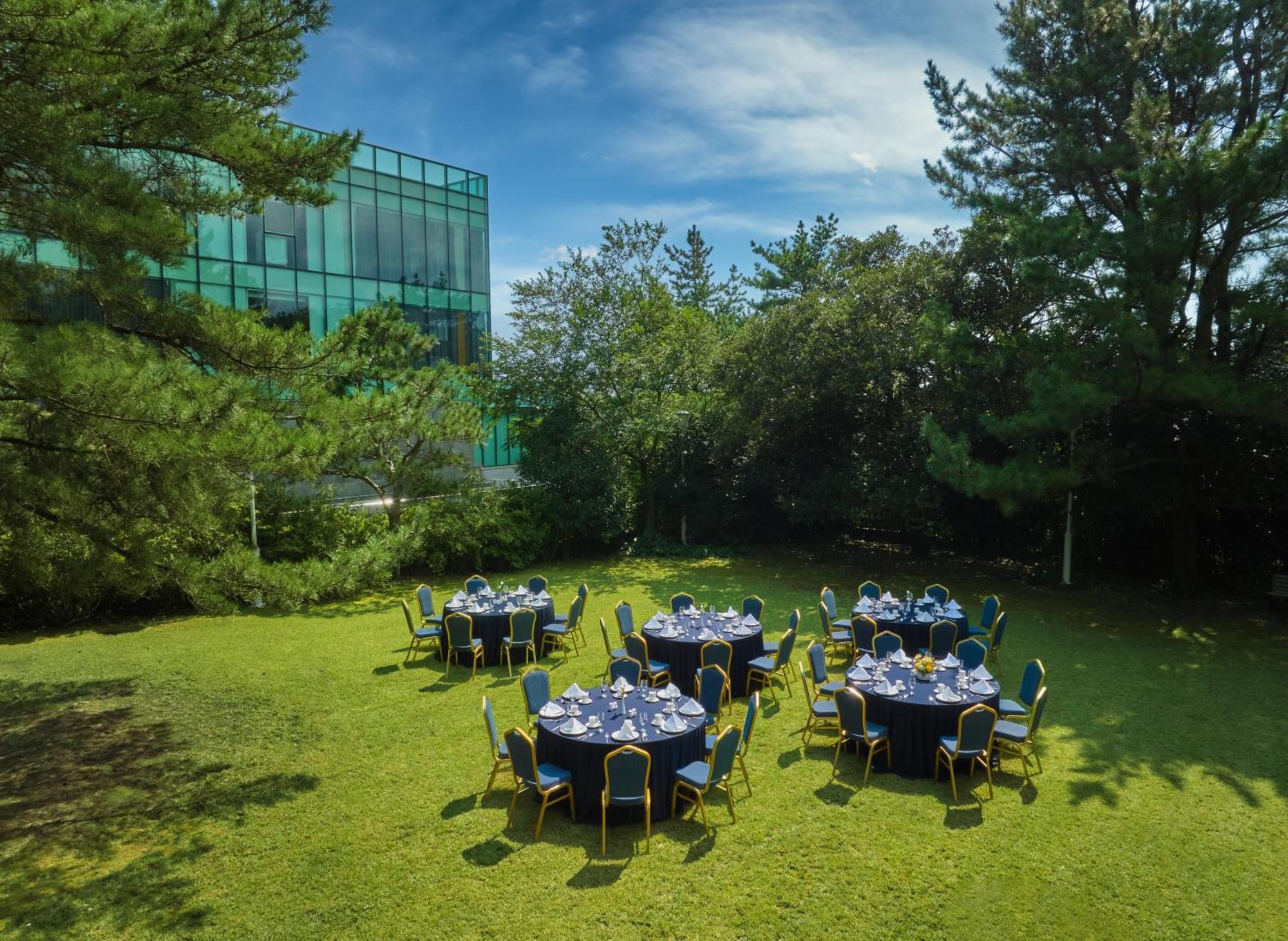 วี โฮเต็ล เชจู Hotel ซอกวีโพ ภายนอก รูปภาพ
